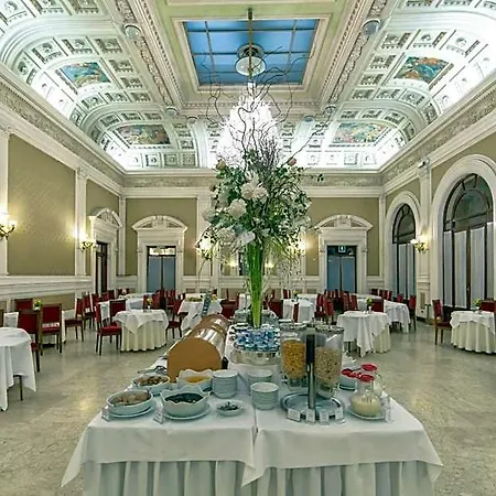 Hotel Grand & La Pace