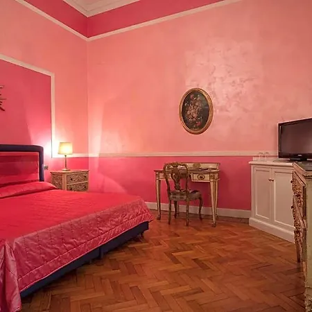 Hotel Grand & La Pace