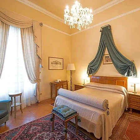Grand & La Pace Hotel 5*