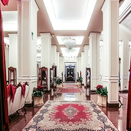 Grand & La Pace Μοντεκατίνι Τέρμε
