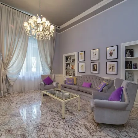 Grand & La Pace Hotel