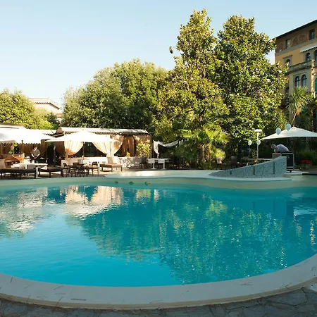 Hotel Grand & La Pace