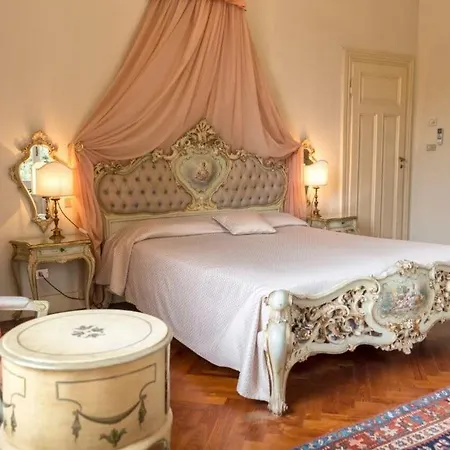 Grand & La Pace Hotel 5*